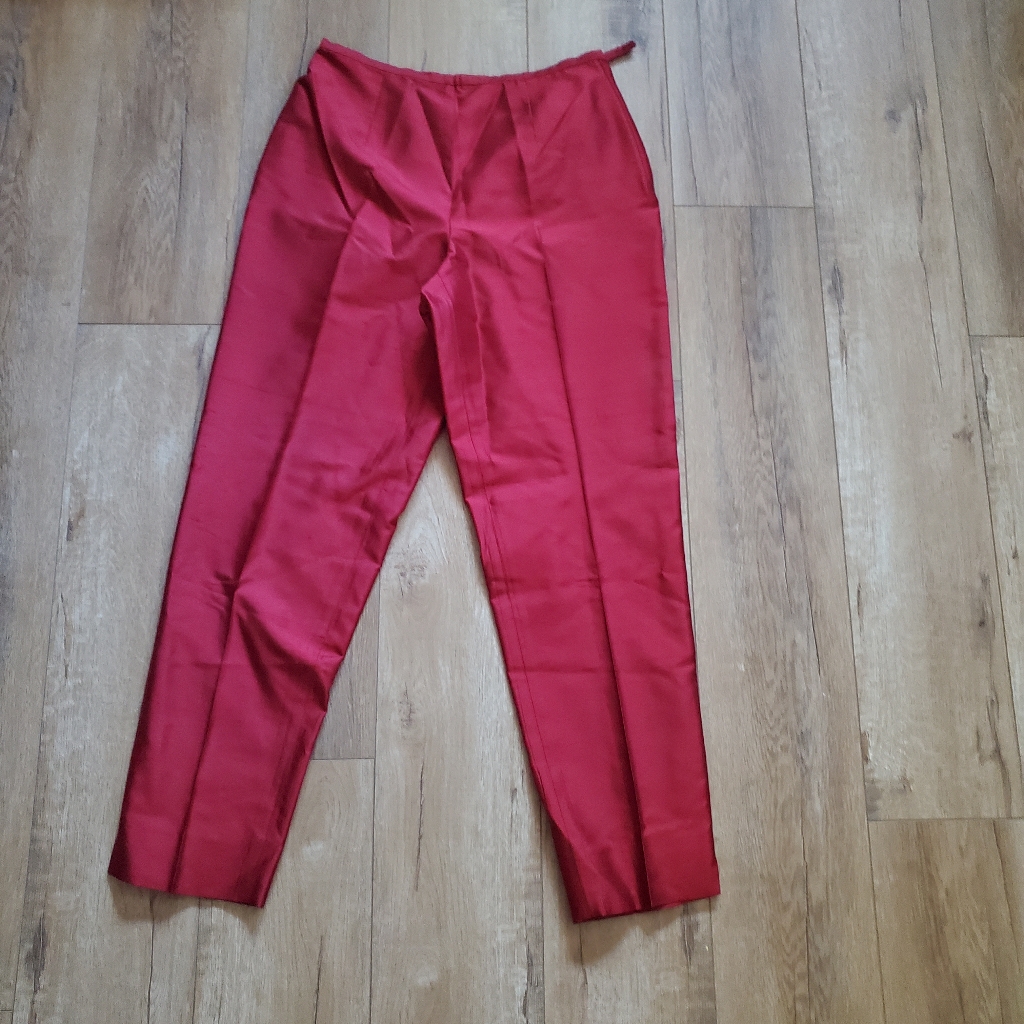 New Red Dana Buchman 100% Silk Pants Size 6 Petite Thin Lightweight